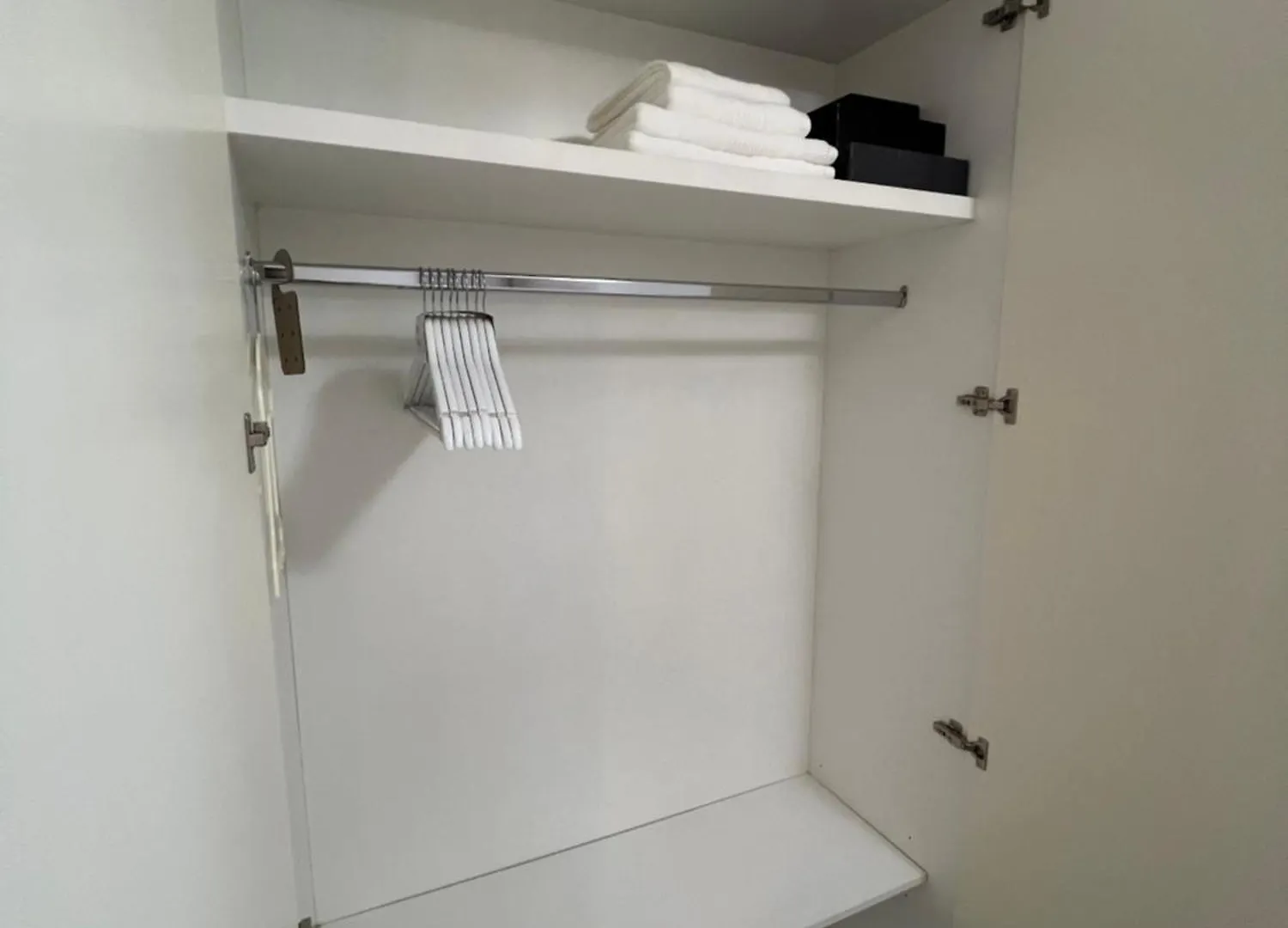 Luxury 2 Beds Nshama Zarha Breeze 3B1 Apartment Dubai