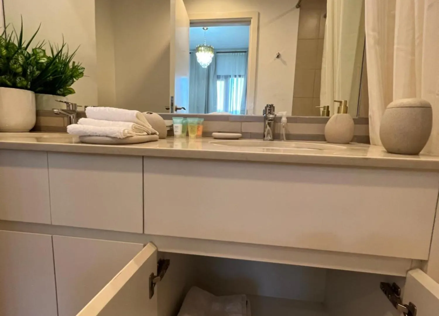 Luxury 2 Beds Nshama Zarha Breeze 3B1 Apartment Dubai