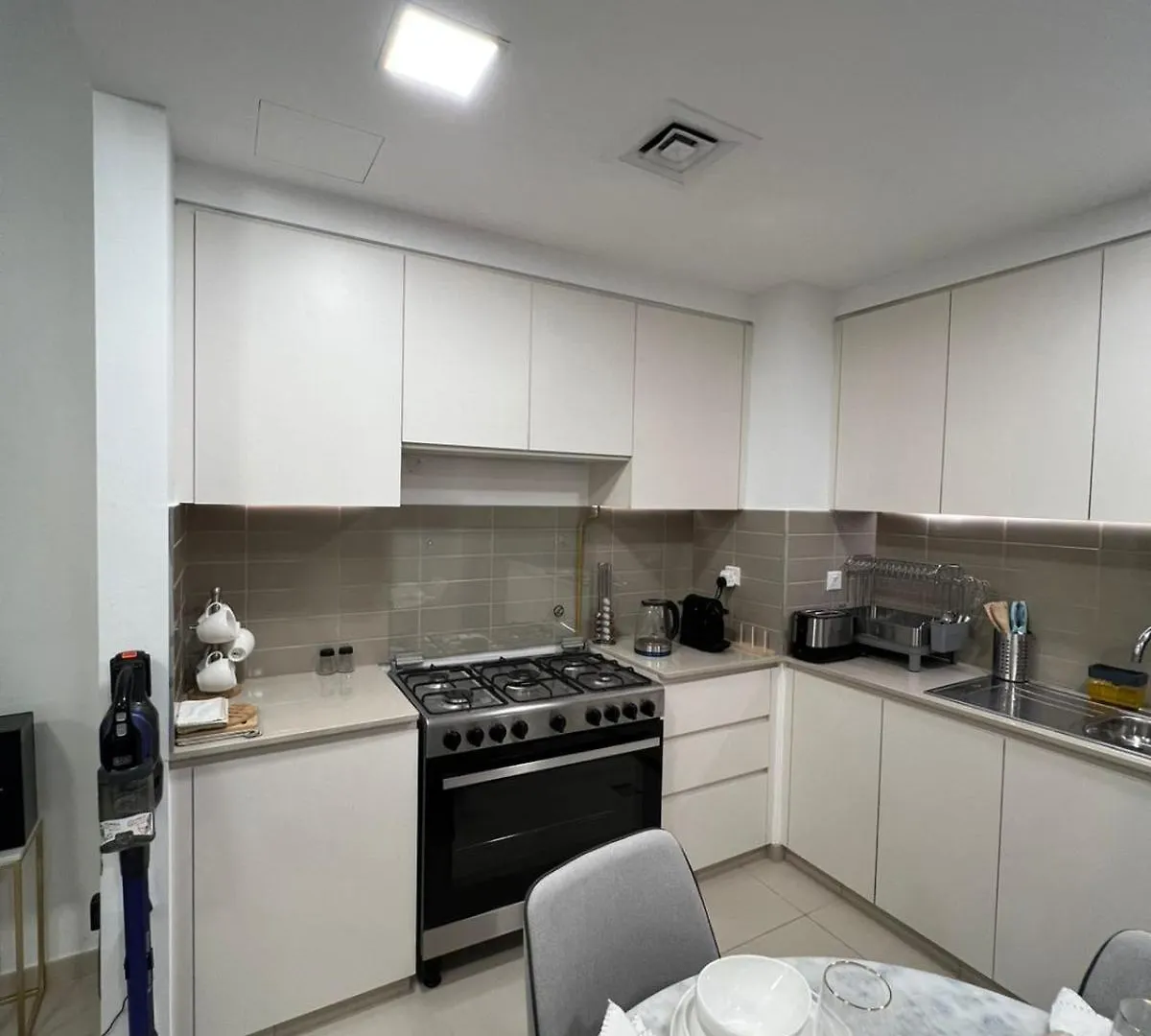 Luxury 2 Beds Nshama Zarha Breeze 3B1 Apartment Dubai United Arab Emirates