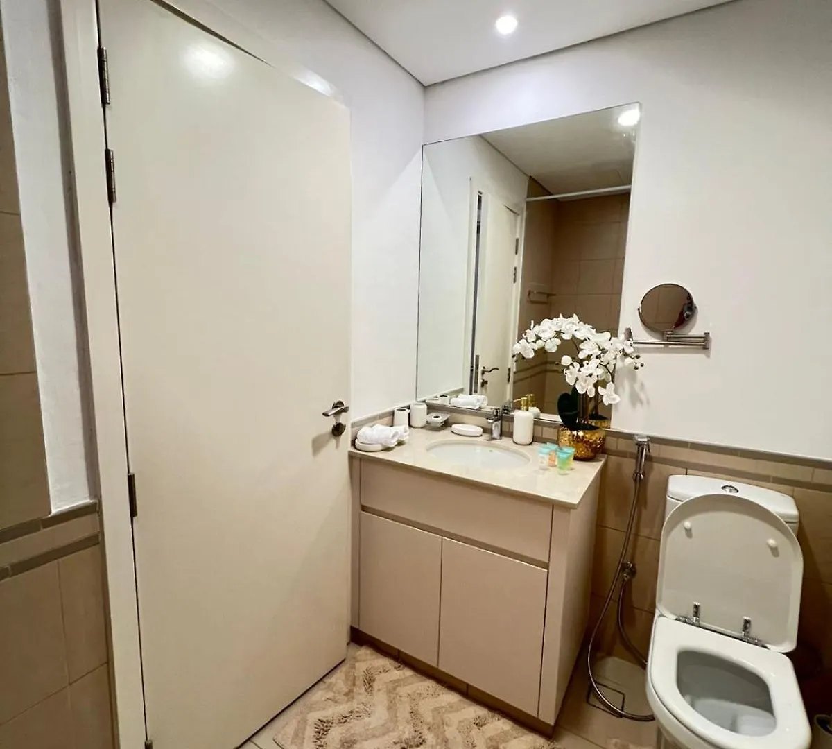 Luxury 2 Beds Nshama Zarha Breeze 3B1 Apartment Dubai