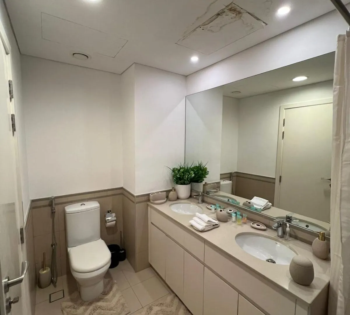 Luxury 2 Beds Nshama Zarha Breeze 3B1 Apartment Dubai
