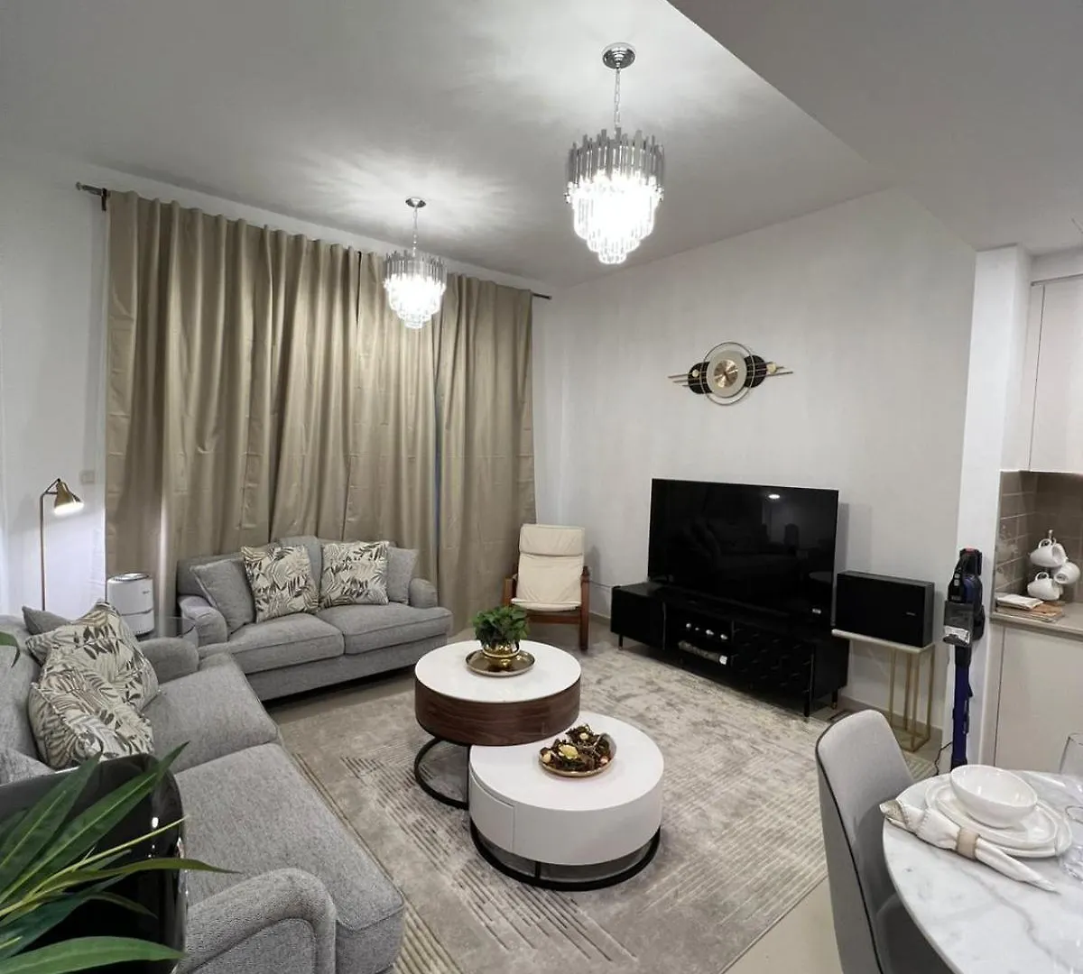 Luxury 2 Beds Nshama Zarha Breeze 3B1 Apartment Dubai United Arab Emirates