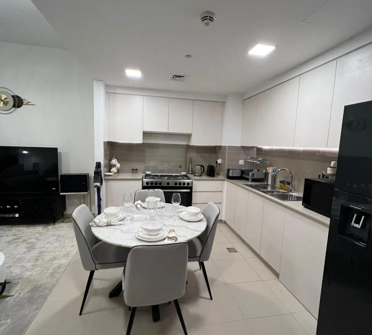 Luxury 2 Beds Nshama Zarha Breeze 3B1 Apartment Dubai 0*,