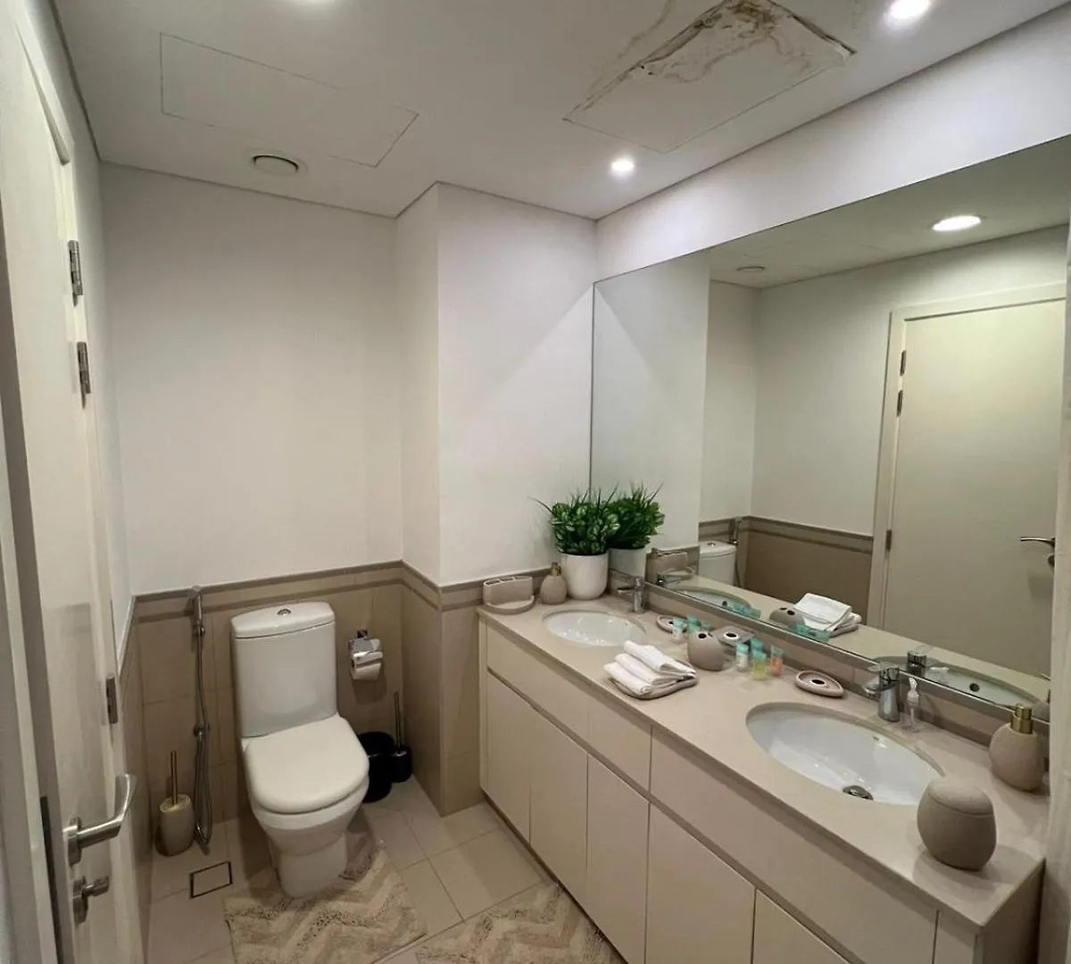 Luxury 2 Beds Nshama Zarha Breeze 3B1 Apartment Dubai