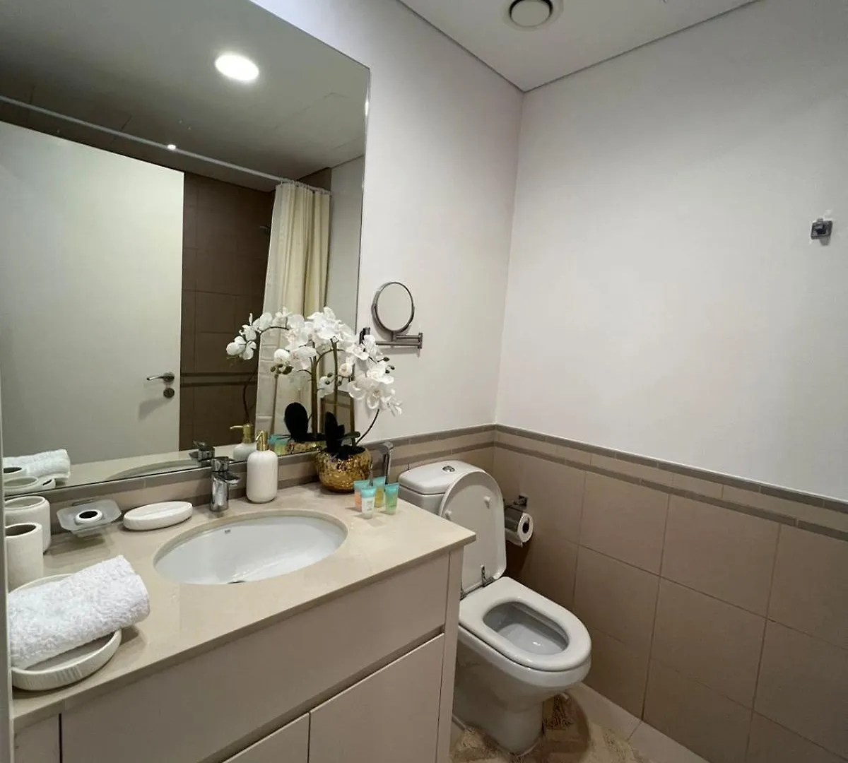 Luxury 2 Beds Nshama Zarha Breeze 3B1 Apartment Dubai